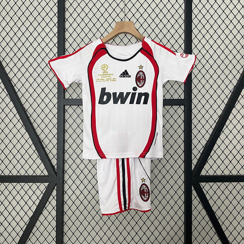 Conjunto Infantil AC Milan Retro – Final Champions League 2007