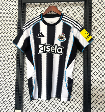 NEWCASTLE UNITED 25/26 – CAMISETA LOCAL