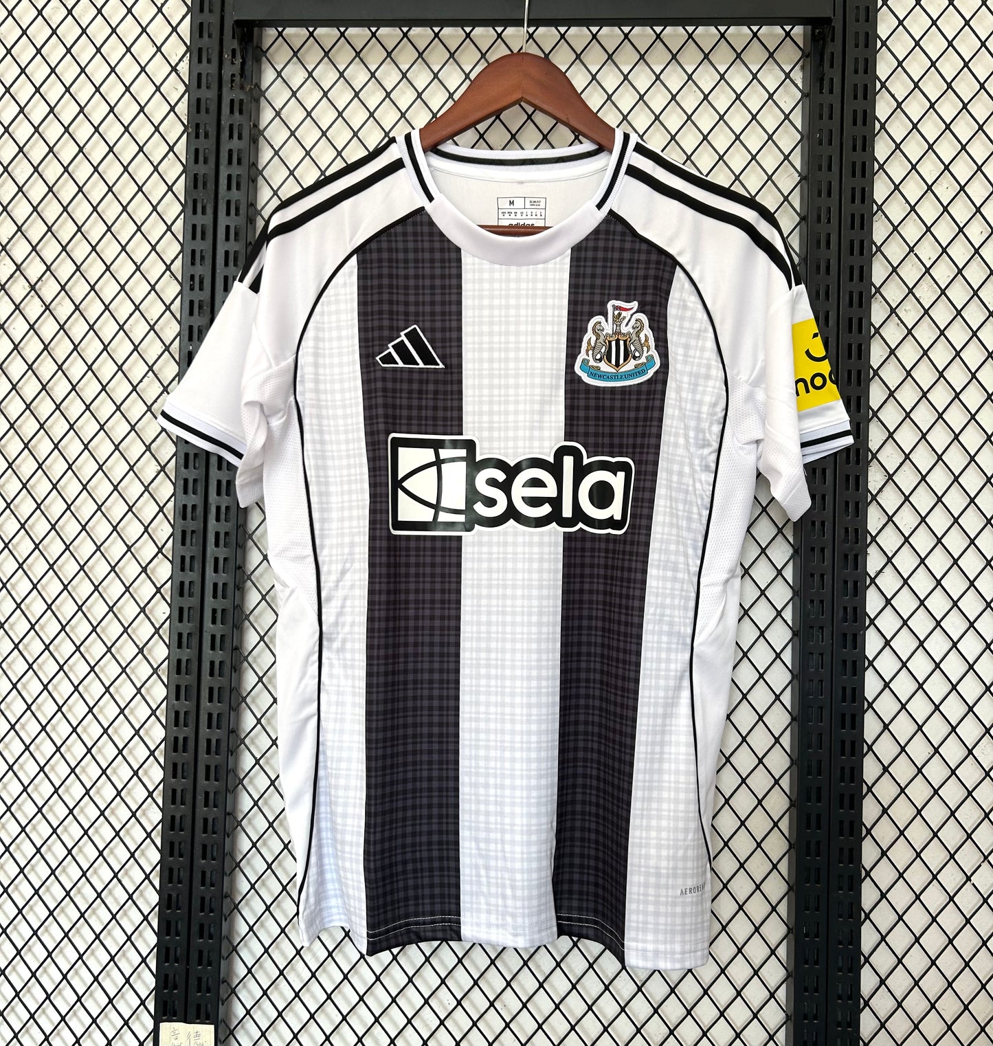 NEWCASTLE UNITED 25/26 – CAMISETA LOCAL