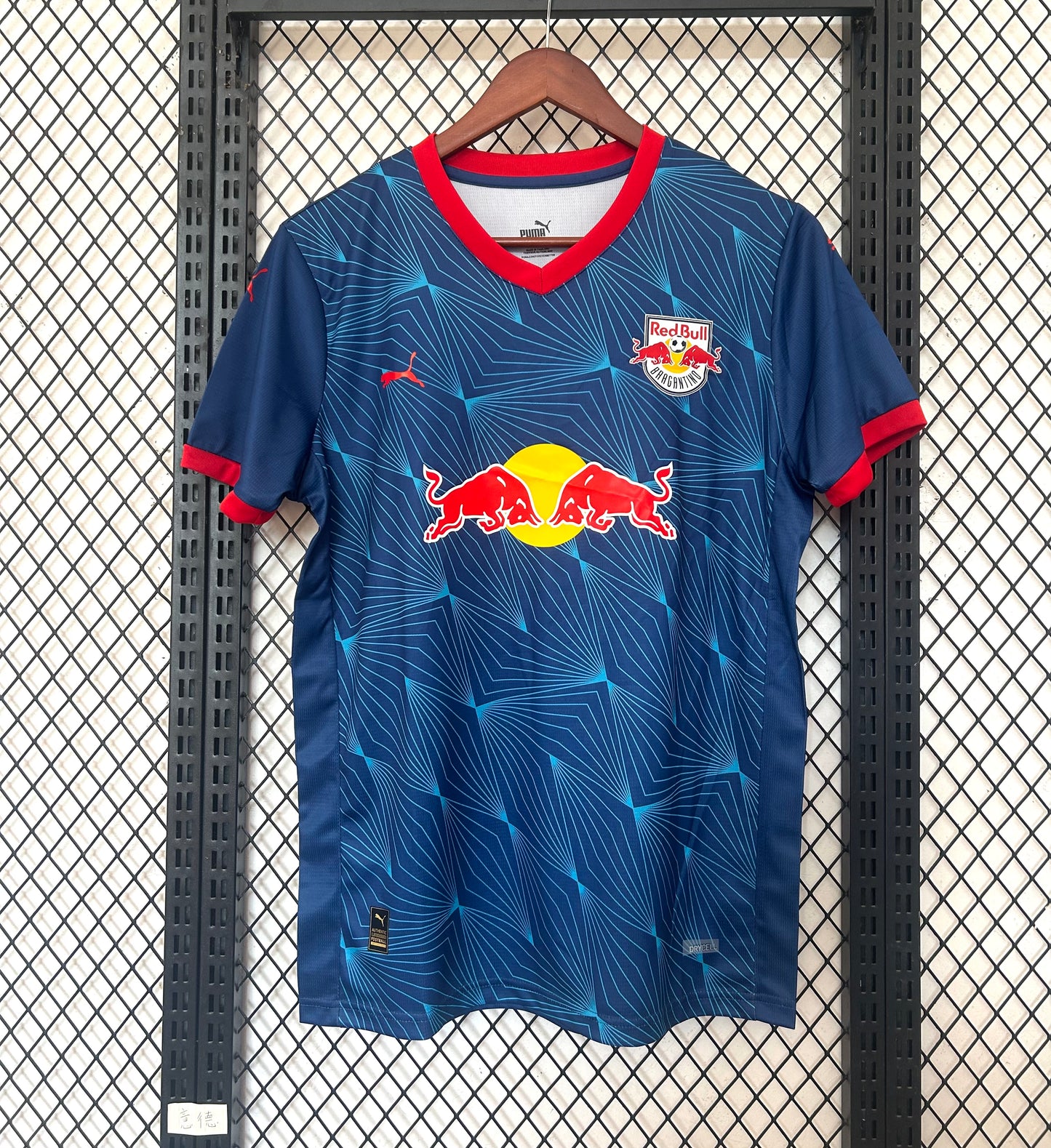RB LEIPZIG 2025 – CAMISETA VISITANTE