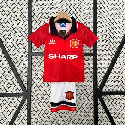 Conjunto Manchester United Kids Umbro – Sharp (1998-1999)