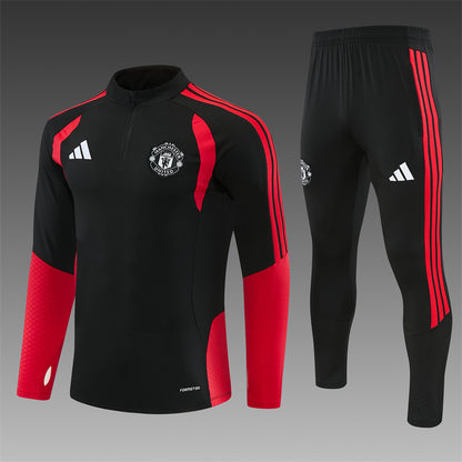 Chándal Manchester United Entrenamiento – Negro y Rojo